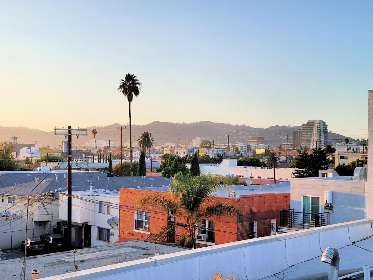 HOLLYWOOD HOMES MINUTES TO EVERYTHING SPACIOUS AND FREE PARKING APARTHOTEL LOS ANGELES